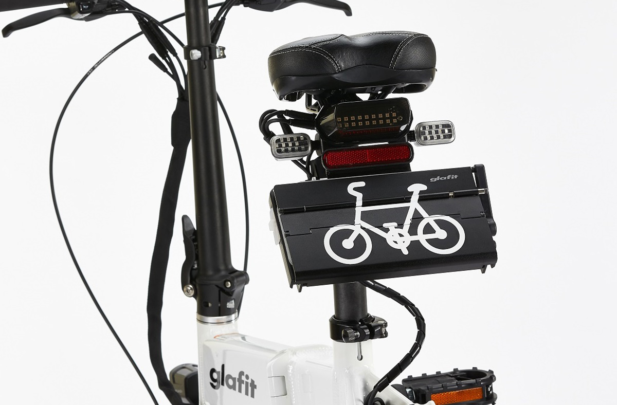 gfr02 グラフィットバイク専用バッテリー、バッテリーケース、鍵-