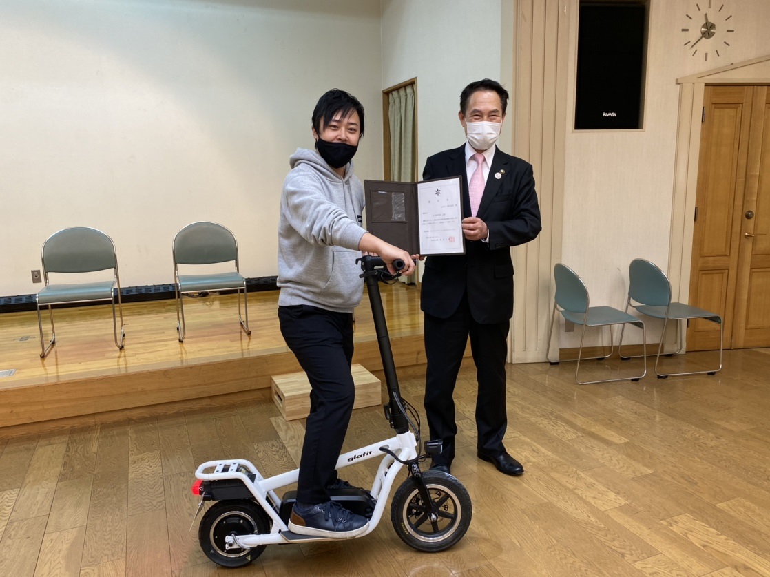 令和2年度「和歌山市チャレンジ新商品」に glafitの立ち乗り電動スクーター X-SCOOTER LOM が認定されました |  glafit公式｜公道走行可能な電動バイク・電動キックボードメーカー